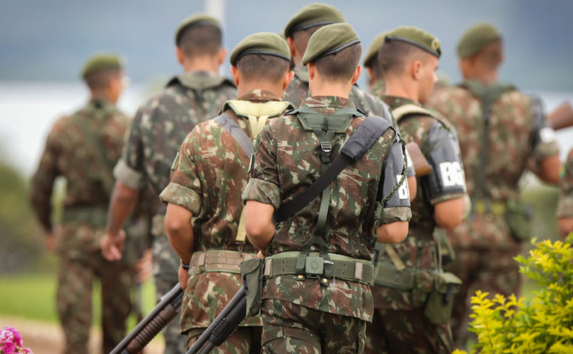 Militares roubavam móveis, dinheiro e até brinquedos de imóveis em que faziam batidas