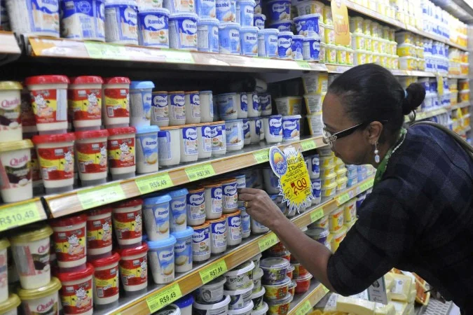 Supermercados descartam risco de desabastecimento com crise de combustíveis