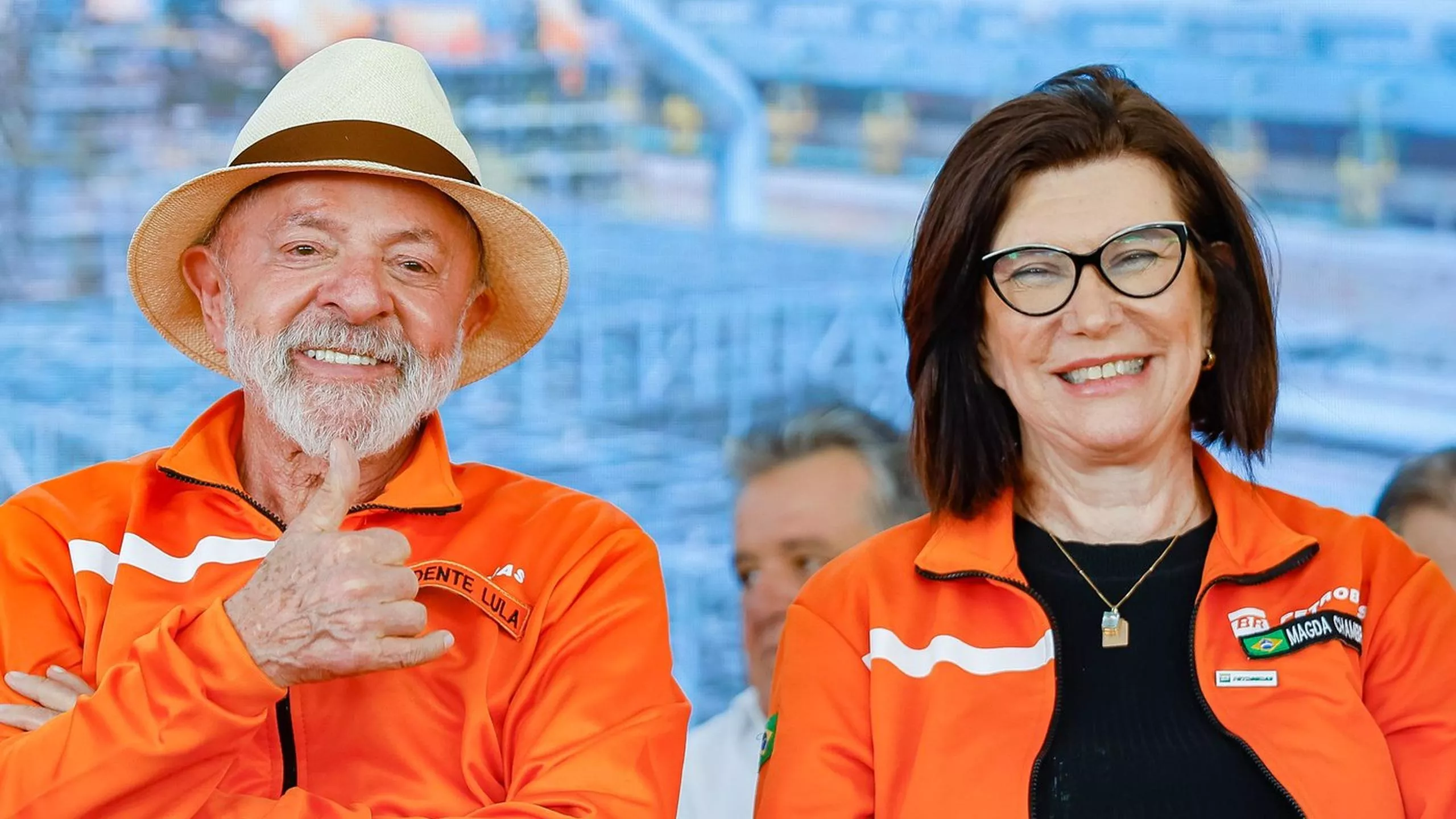 Lula visita refinaria em Minas Gerais e Petrobras anuncia R$ 9 bi em investimentos