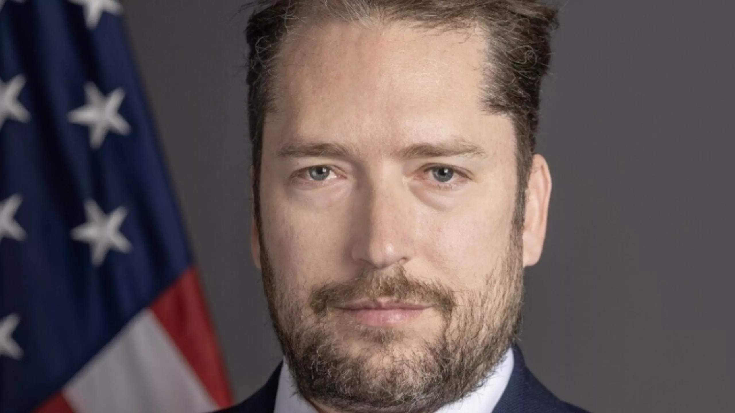 Assessor de Trump que visitará Bolsonaro é um dos grandes ideólogos da extrema-direita