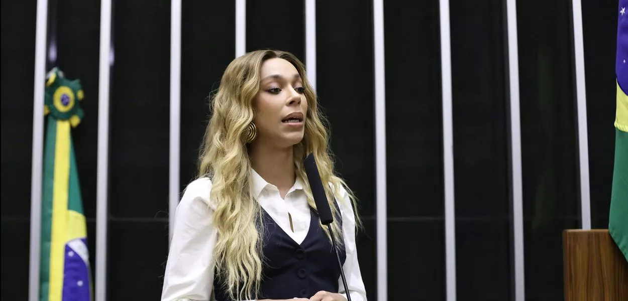 Erika Hilton aciona MP e pede prisão de Ratinho por transfobia