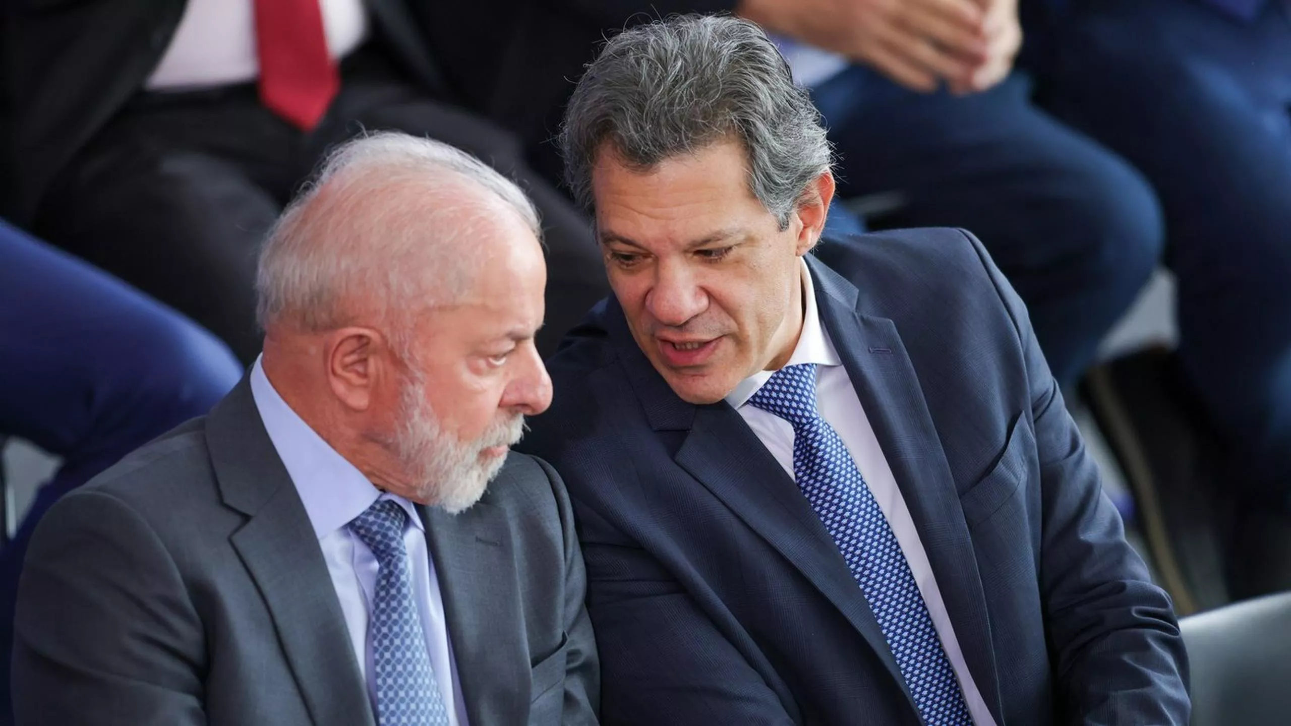 Lula se reúne com Haddad e Dario Durigan para definir transição na Fazenda