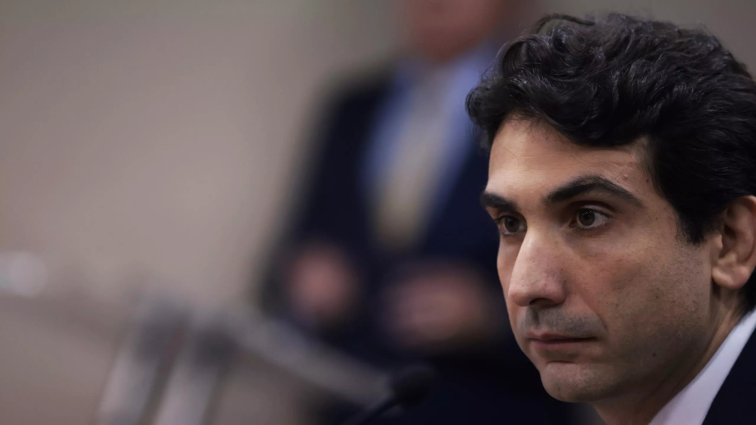 Copom sinaliza espaço para corte maior dos juros, mas avanço dependerá do choque do petróleo