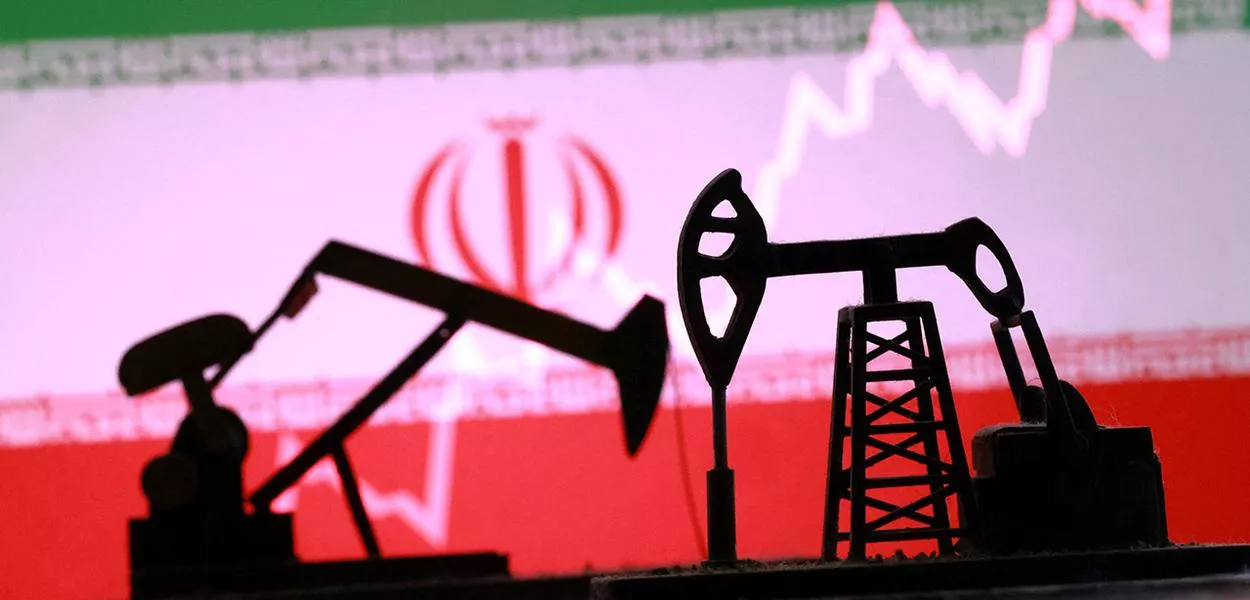 EUA recuam e devem flexibilizar sanções sobre petróleo iraniano
