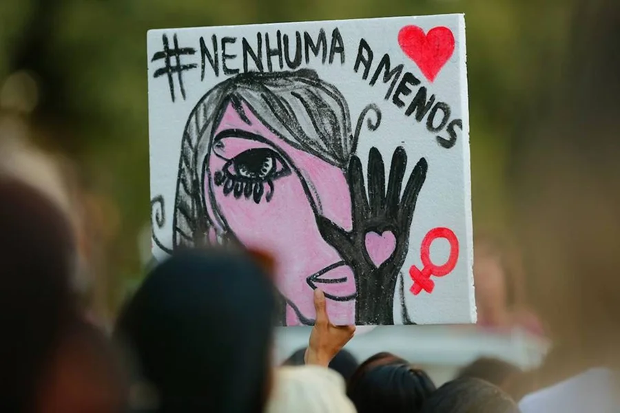 Dia da Mulher: atos da esquerda e da direita pedem fim de feminicídios