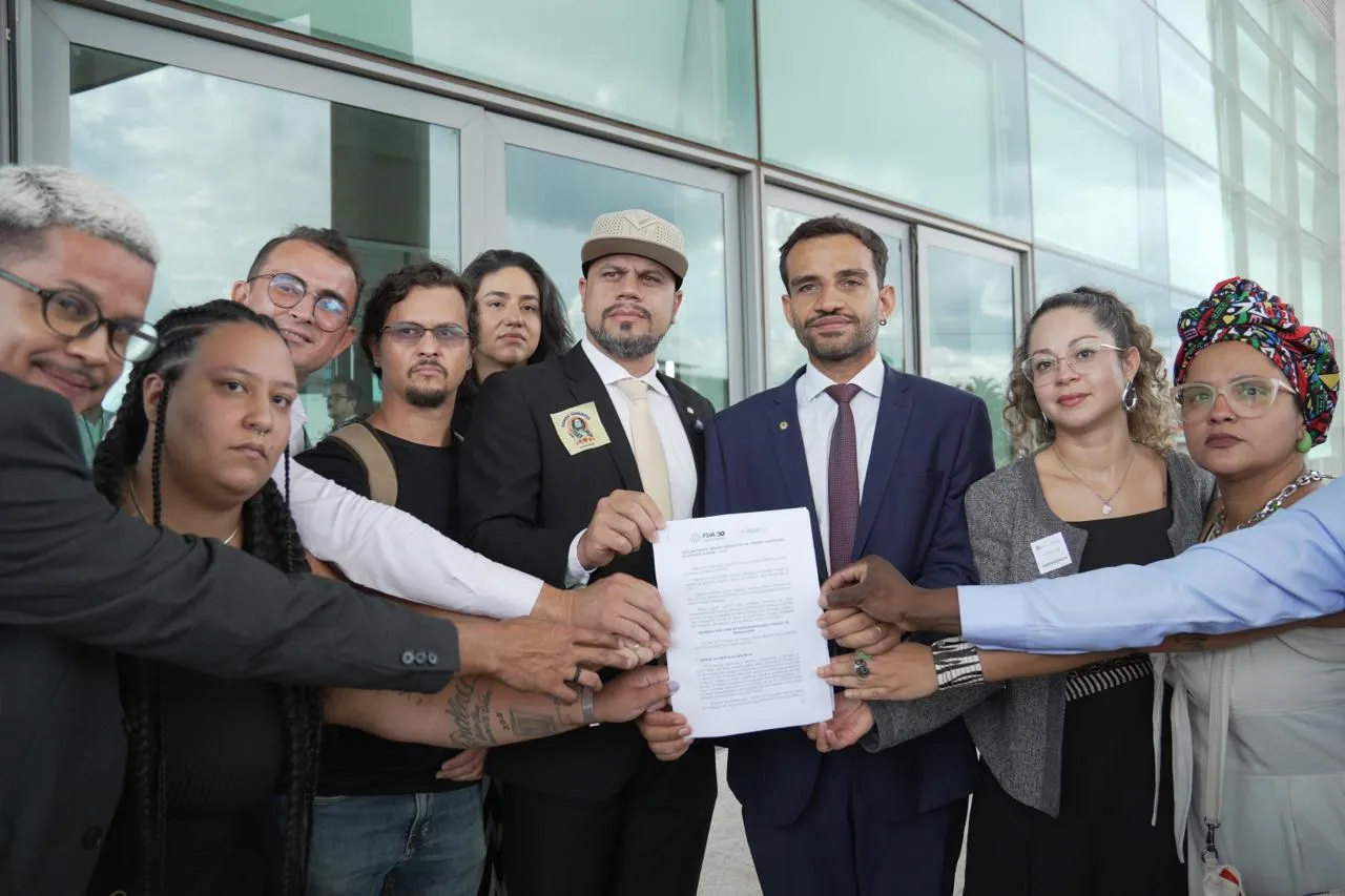 Psol e Rede protocolam novo pedido de impeachment contra o governador Ibaneis Rocha