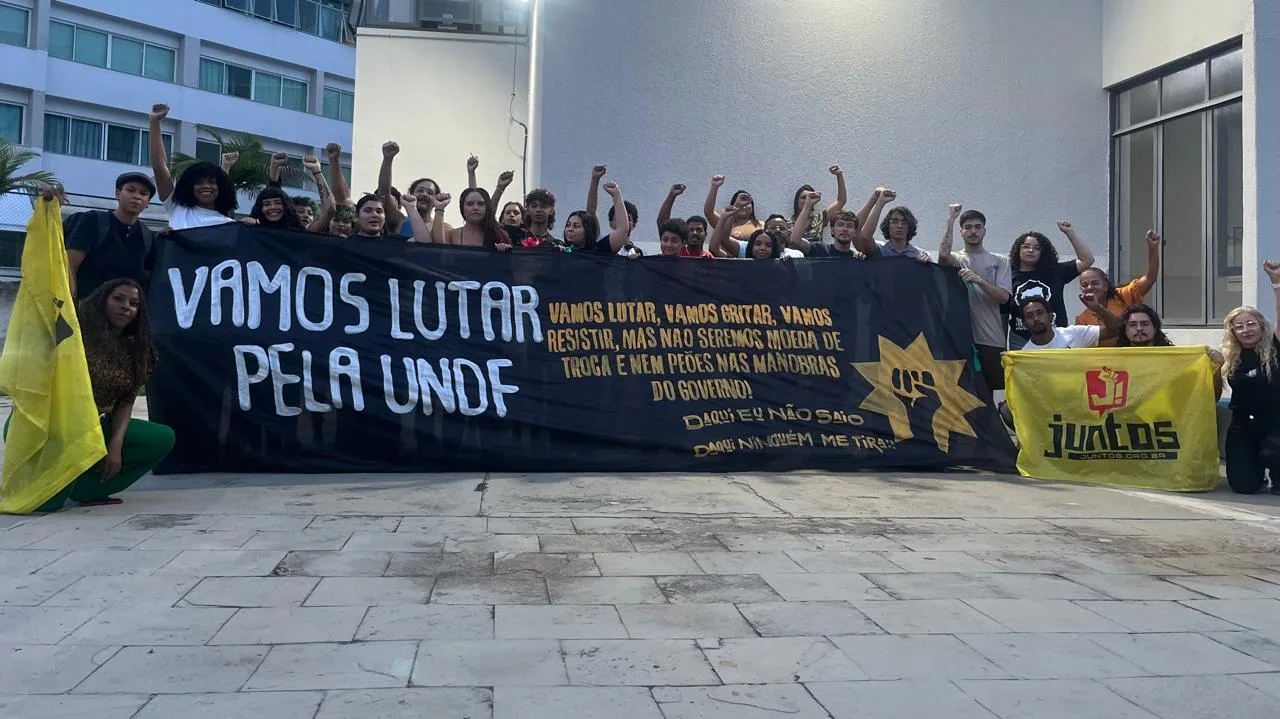 Estudantes ocupam Campus Norte da UnDF contra mudança para prédio de instituição privada