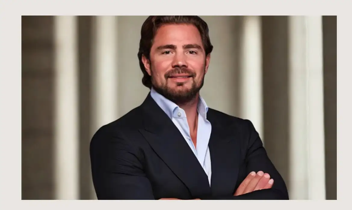 Mensagens mostram tentativa apressada de vender imóvel de R$ 60 milhões no dia da prisão de Vorcaro