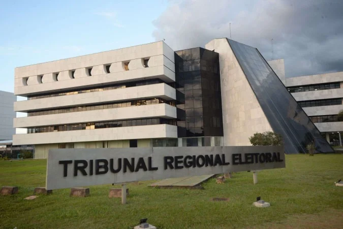 Partidos políticos de olho nos bilhões do fundo eleitoral