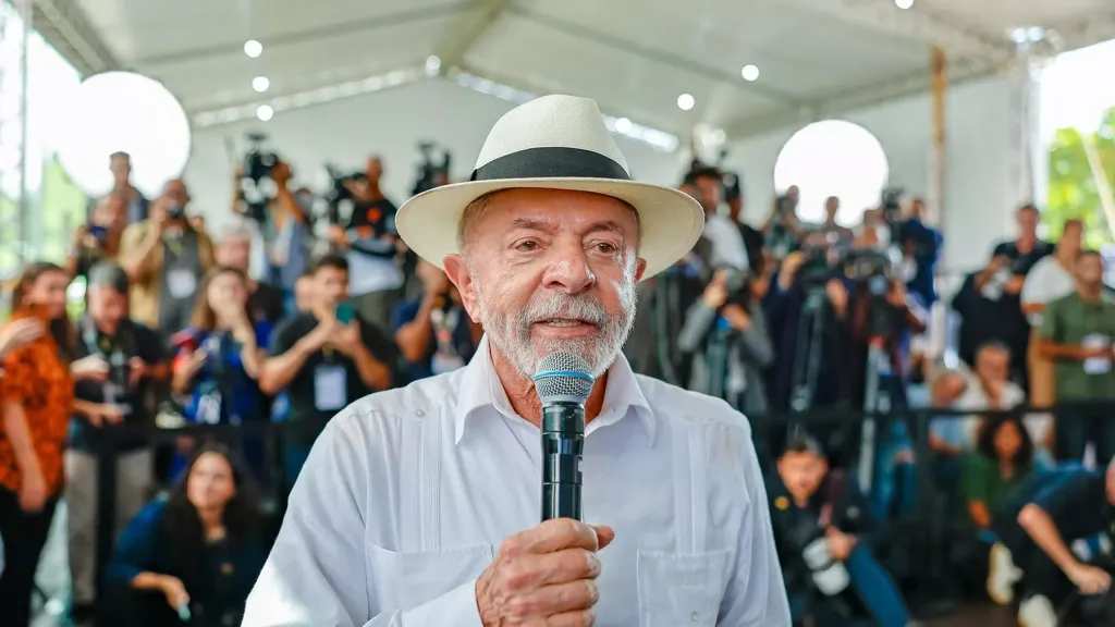 Fim da escala 6×1 será um dos principais trunfos de Lula rumo à reeleição