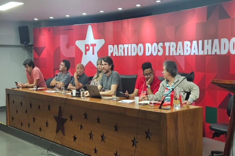 PT-DF fecha nominata à Câmara e tenta acordo com PCdoB para reforçar chapa ao governo