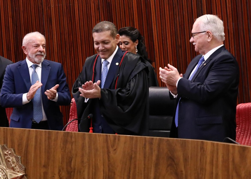 TSE “é fundamental para democracia”, diz Lula na posse de Nunes Marques