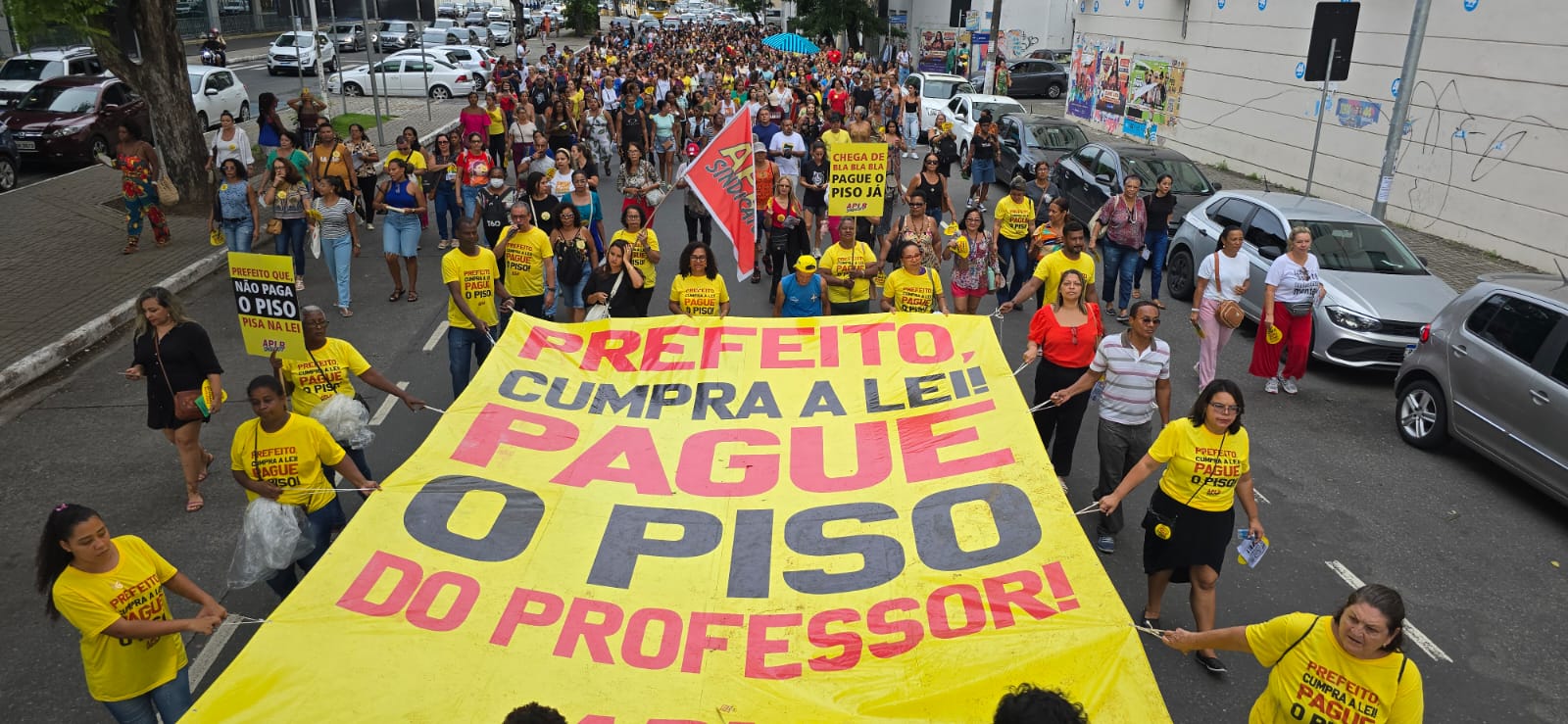 Senado aprova MP de Lula e mantém piso salarial dos professores em R$ 5,1 mil