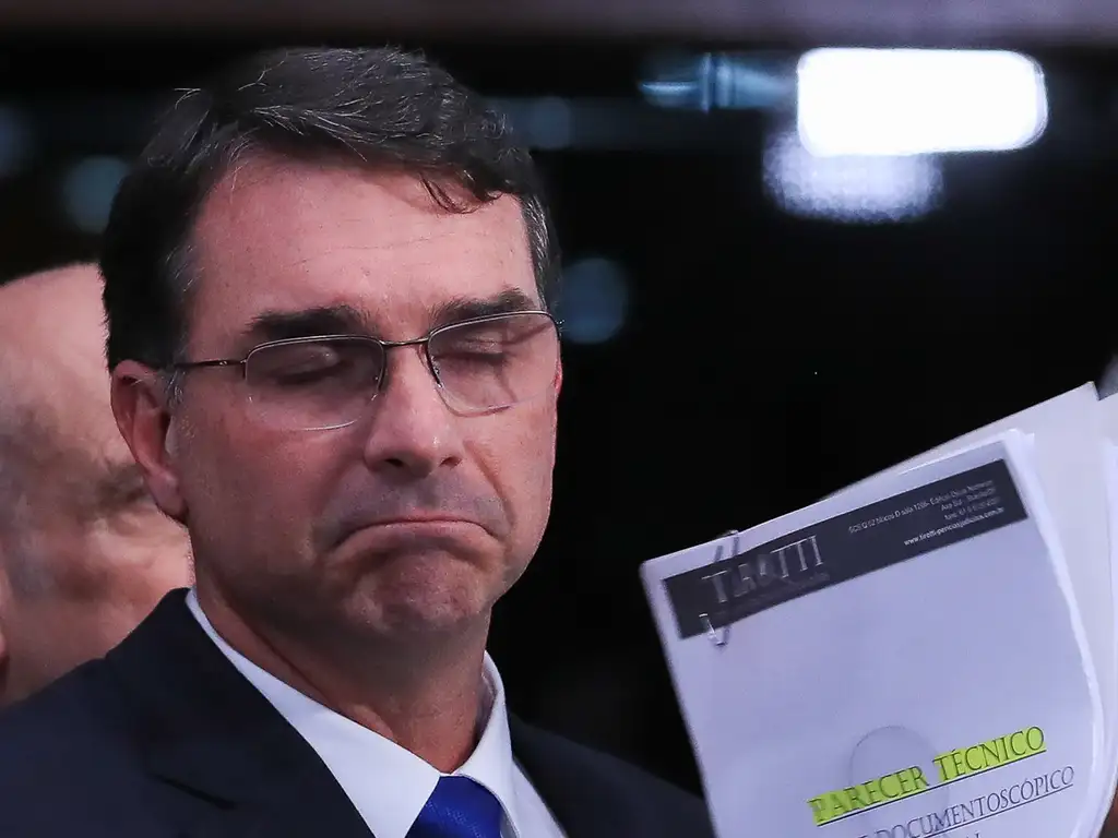 Planalto vê relação entre Lula e Trump como ‘empecilho’ para ações de Flávio e Eduardo Bolsonaro contra o Brasil