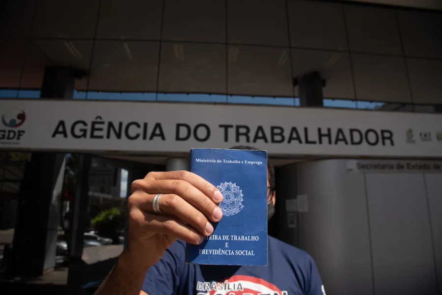 Com salários de até R$ 2,7 mil, DF tem 1.500 vagas de emprego nesta 4ª