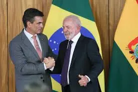 Após telefonema do presidente da Bolívia, Lula enviará ajuda humanitária ao país