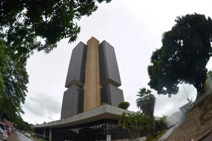 Copom decide, nesta quarta-feira, se mantém cortes de juros