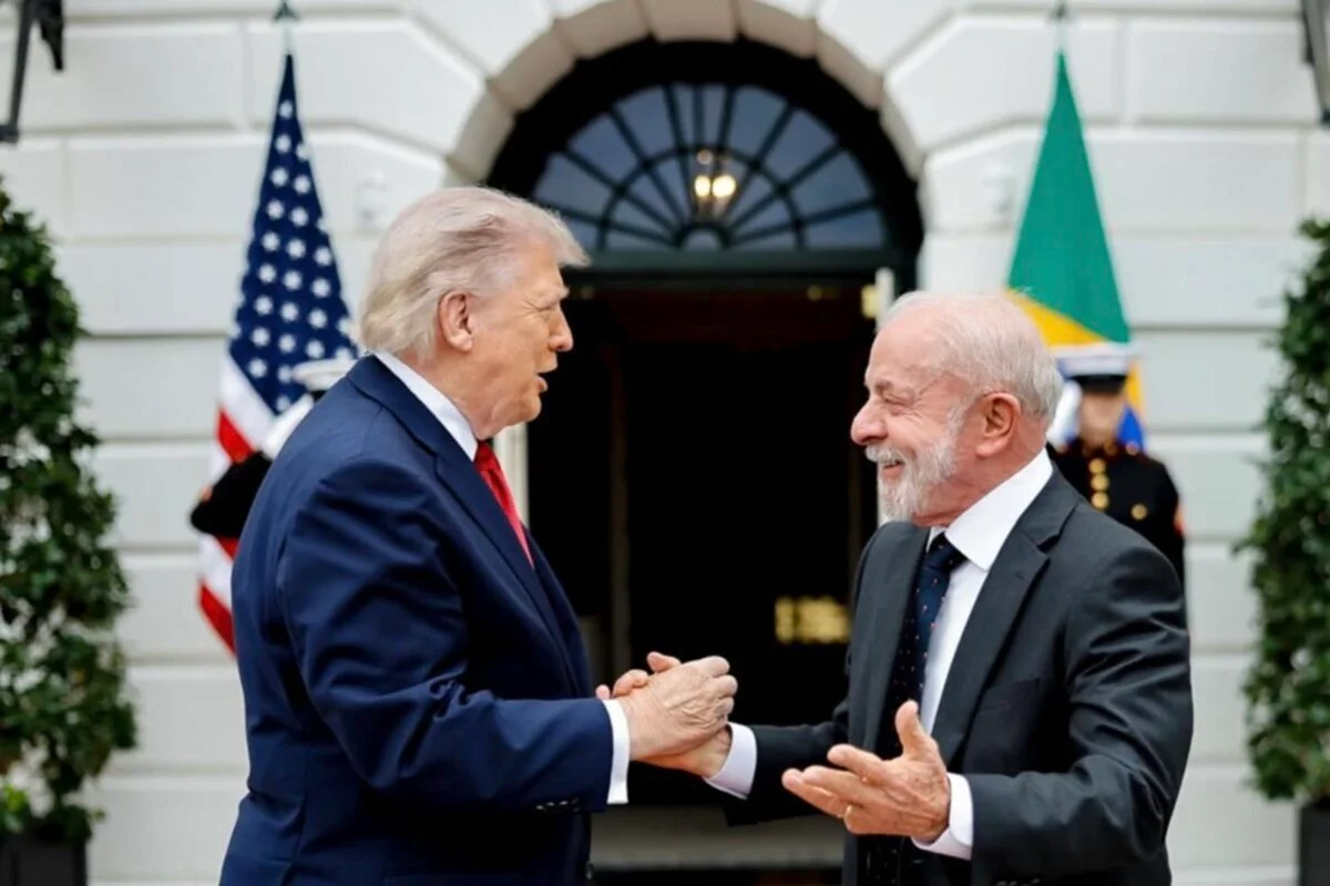 Trump chama Lula de “volátil” e diz não se importar com o brasileiro