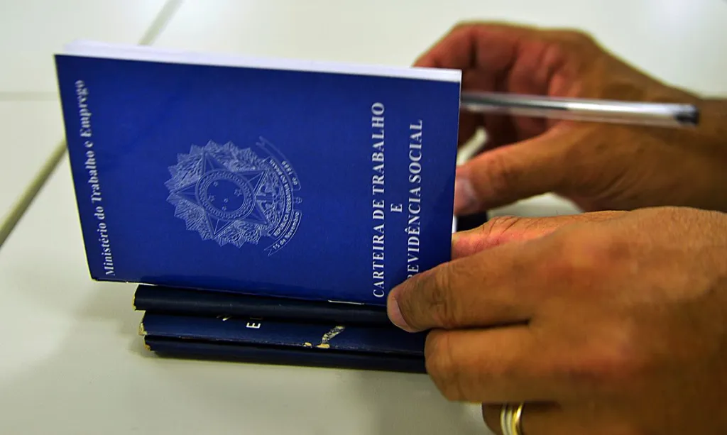 Brasil cria 145 mil empregos com carteira assinada em junho, aponta Caged