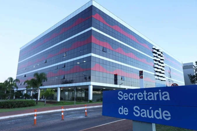 Concurso da Saúde do DF avança com banca contratada e previsão de 348 vagas para especialistas
