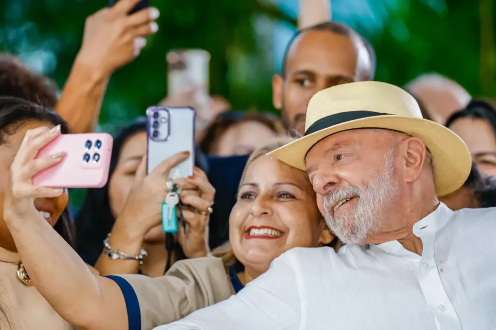 Governo Lula cria mais de 921 mil empregos formais no primeiro semestre de 2026, aponta Novo Caged