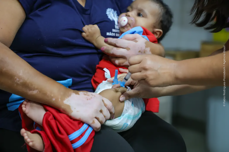 Brasil registra recuperação da vacinação infantil após queda nos anos anteriores