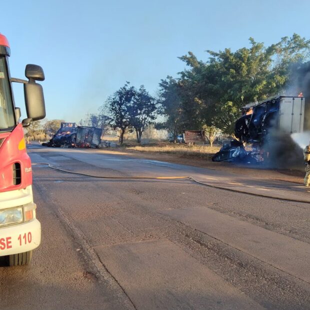 Incêndio em carretas carregadas de algodão interdita trecho da DF-130