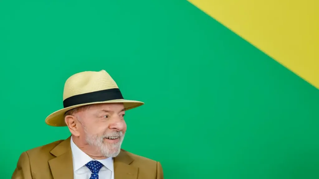 Governo eleva previsão do salário mínimo para R$ 1.741 em 2027