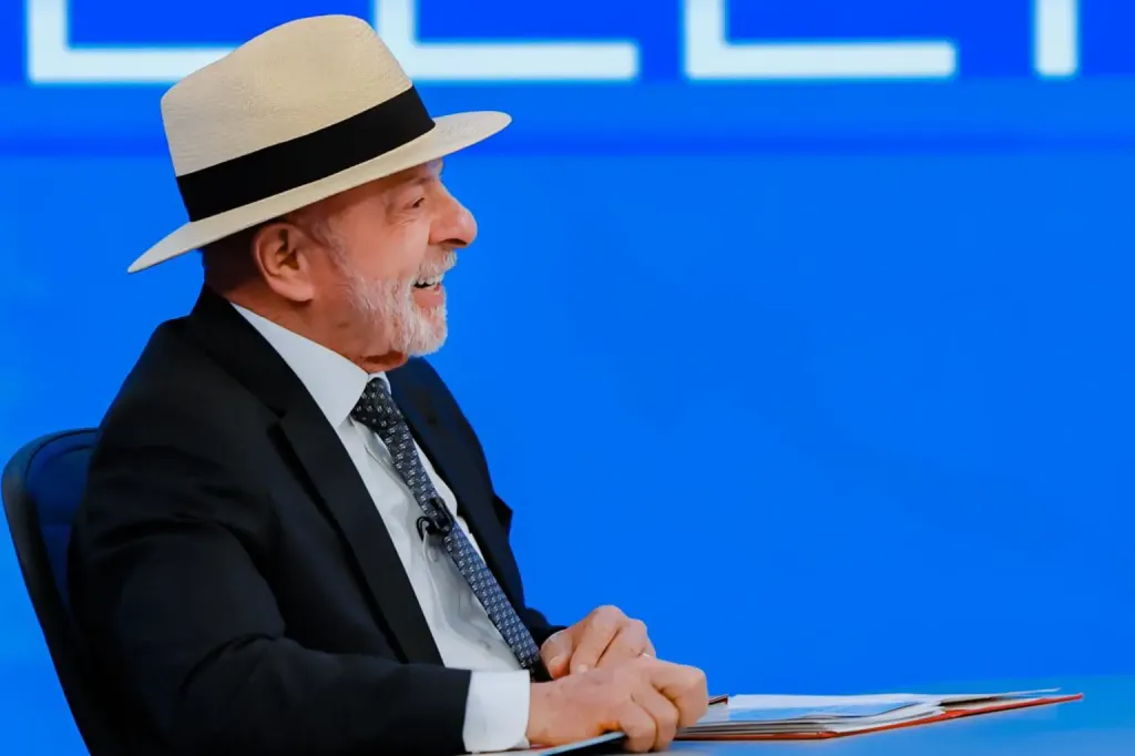 “Eles desmontaram o País e eu tenho consciência do que nós fizemos”, diz Lula no Jornal Nacional