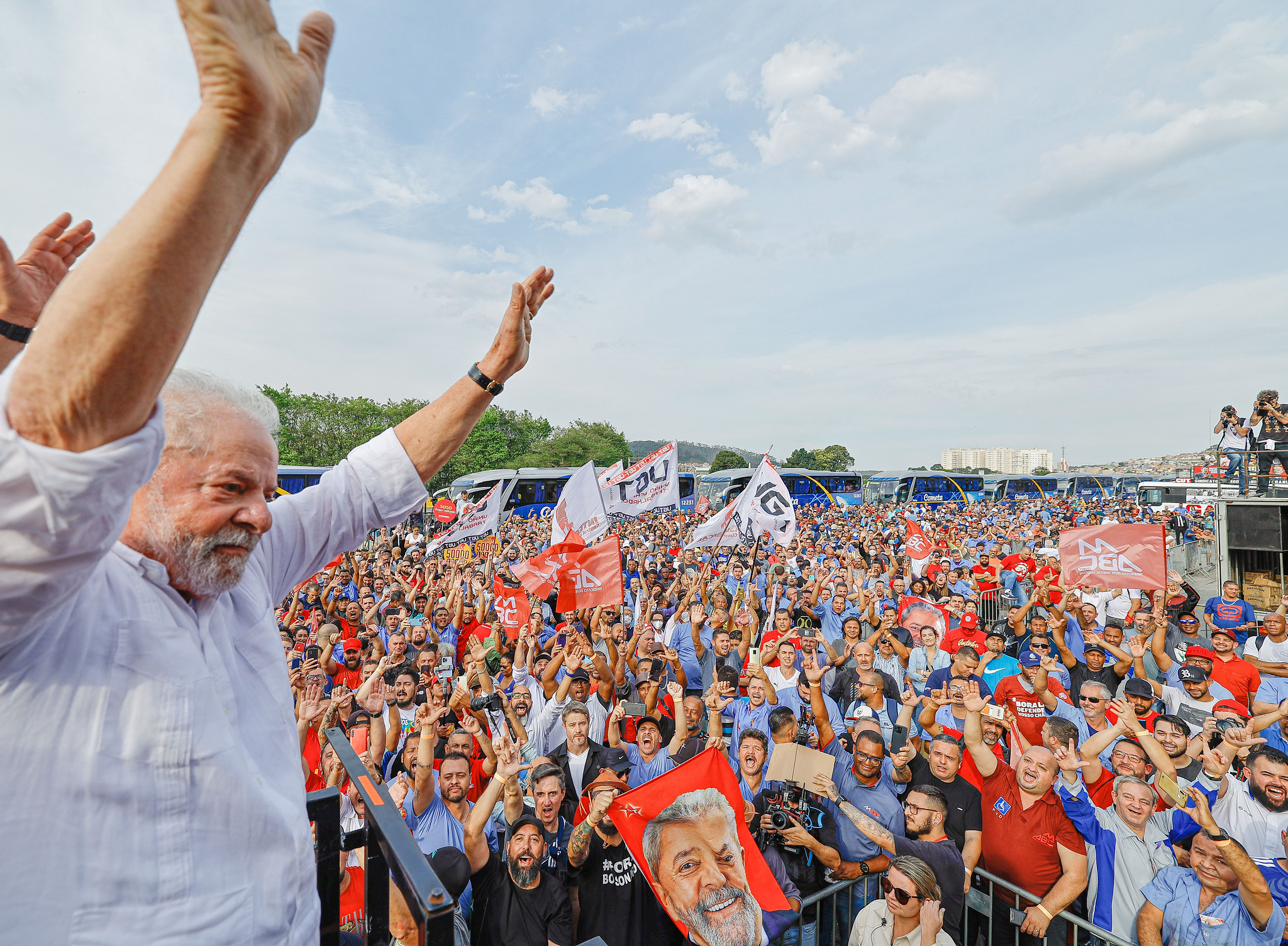 Onde tudo começou: Lula lança campanha na Vila Euclides