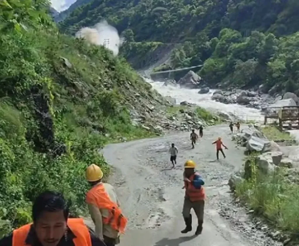 Nepal e Tibete retomam buscas após alerta de nova inundação
