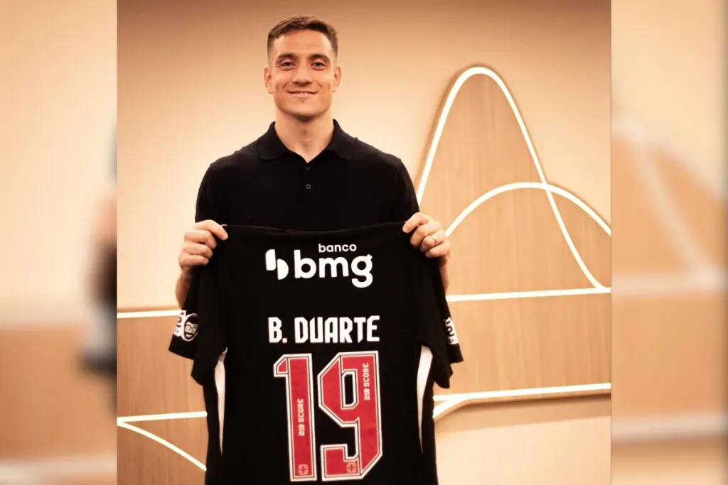 Vasco chega a acordo e fica perto de anunciar atacante Bruno Duarte