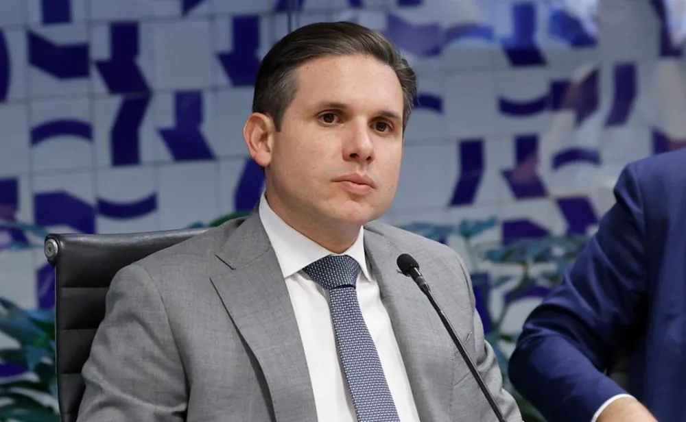 Hugo Motta declara apoio a Lula na Paraíba e diz que presidente é “o melhor para o país”