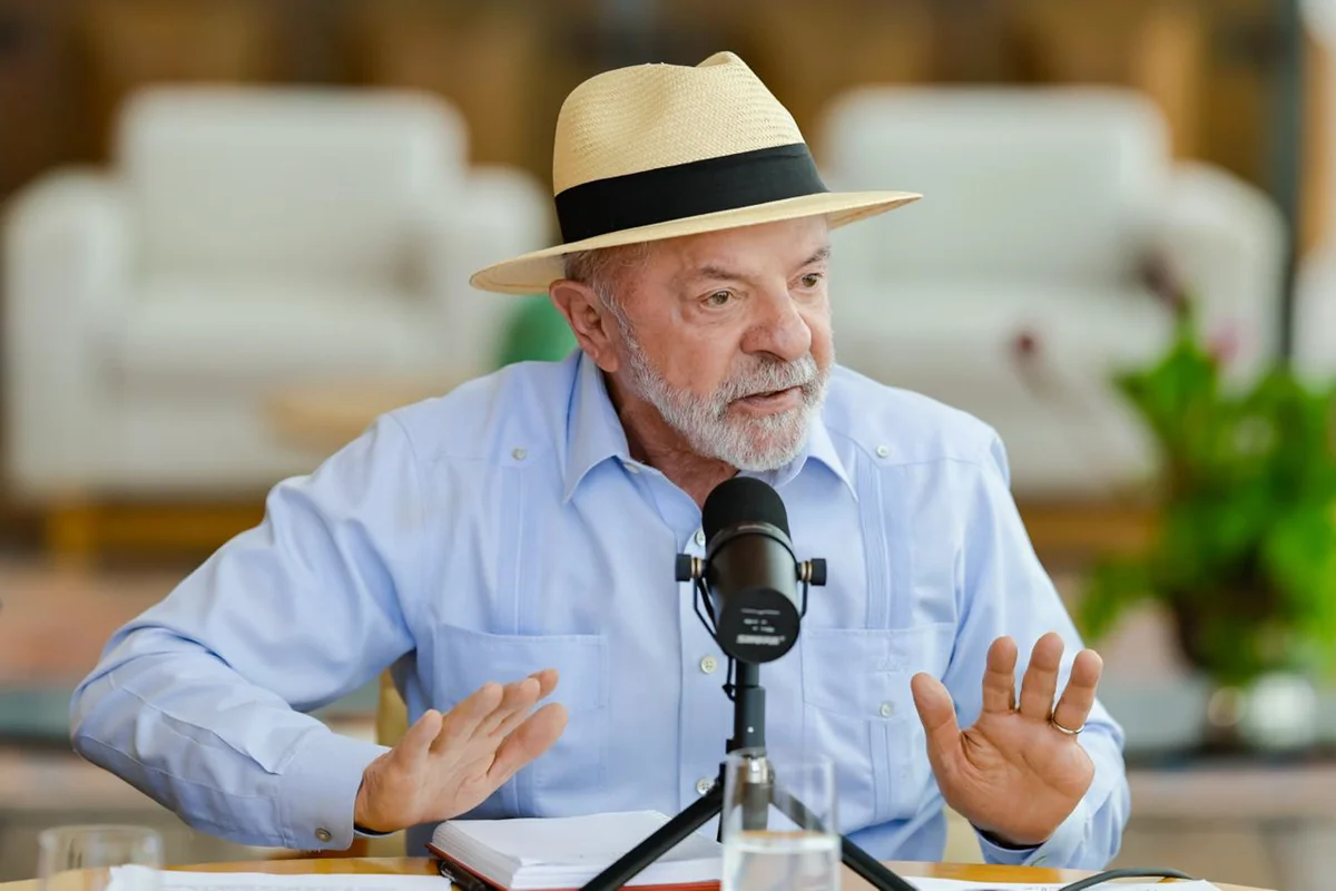 Lula prepara ofensiva contra Flávio Bolsonaro no início da campanha na TV