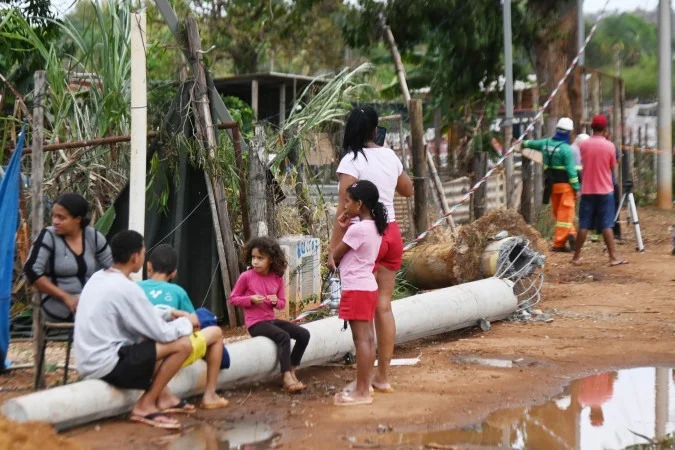 Temporal deixa famílias desabrigadas e mobiliza equipes do GDF em três regiões do DF