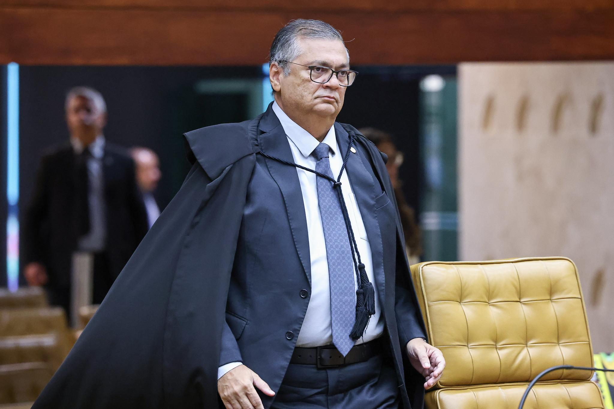 Pedido de vista de Dino suspende debate no STF sobre processos ligados ao caso Master