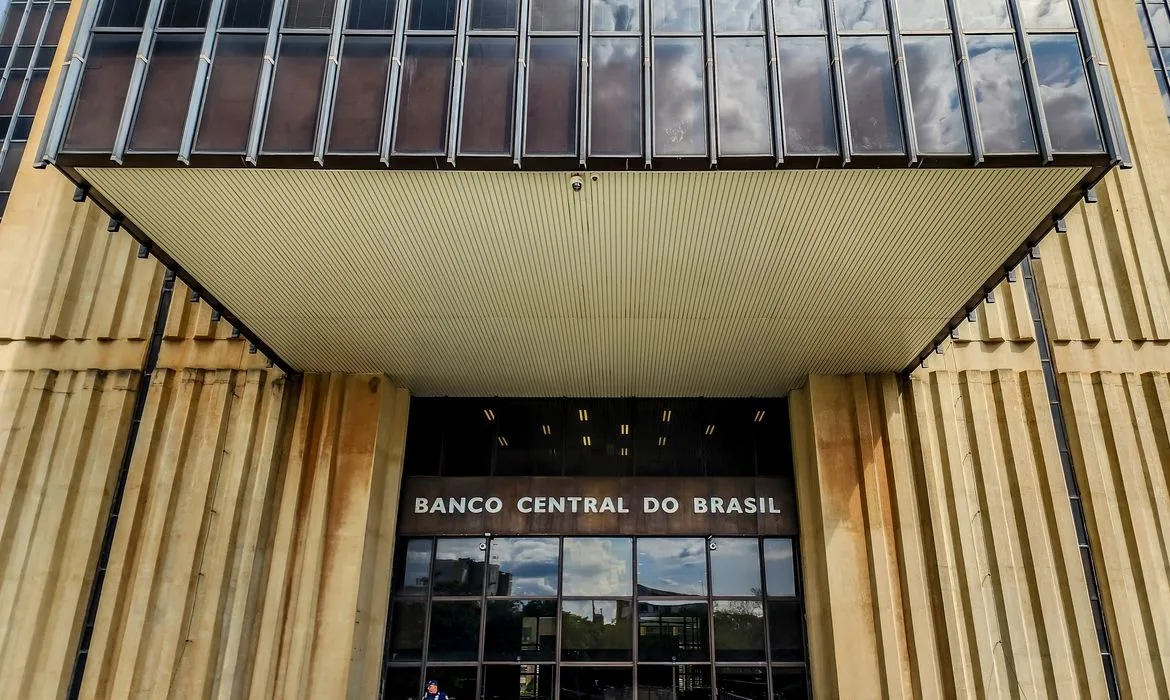 Banco Central reduz Selic pela quinta vez consecutiva, para 13,75% ao ano