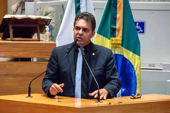 Ricardo Vale participa de assembleia de rodoviários e defende valorização da categoria
