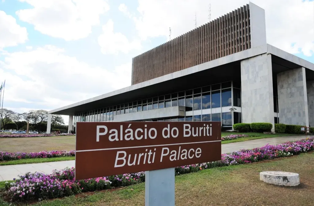 Confira a agenda dos candidatos ao Governo do DF nesta terça-feira (1º)