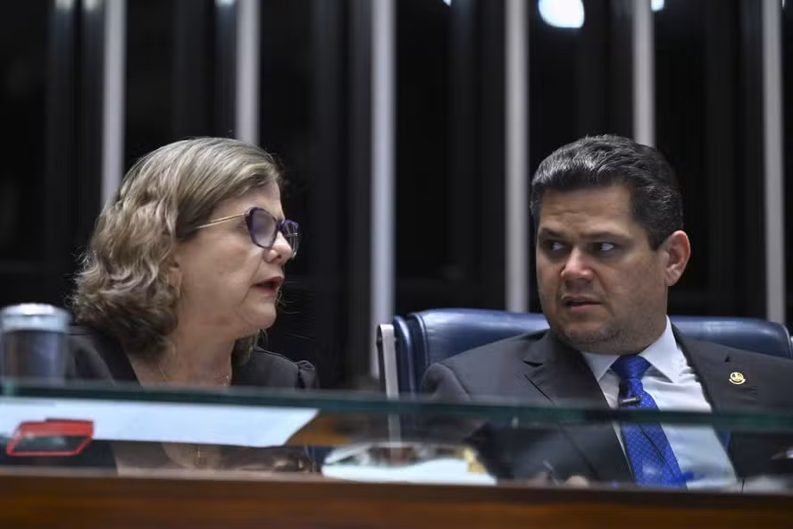 Fim da escala 6×1: governo reúne 56 assinaturas para acelerar votação no Senado