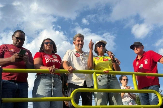 Em Planaltina, Leandro Grass cobra Celina Leão por ausência em debates e promete ampliar programas sociais