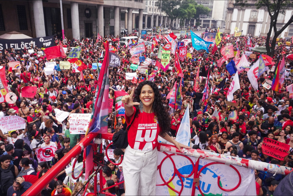 UNE organiza mobilização estudantil em apoio a Lula até a véspera do segundo turno